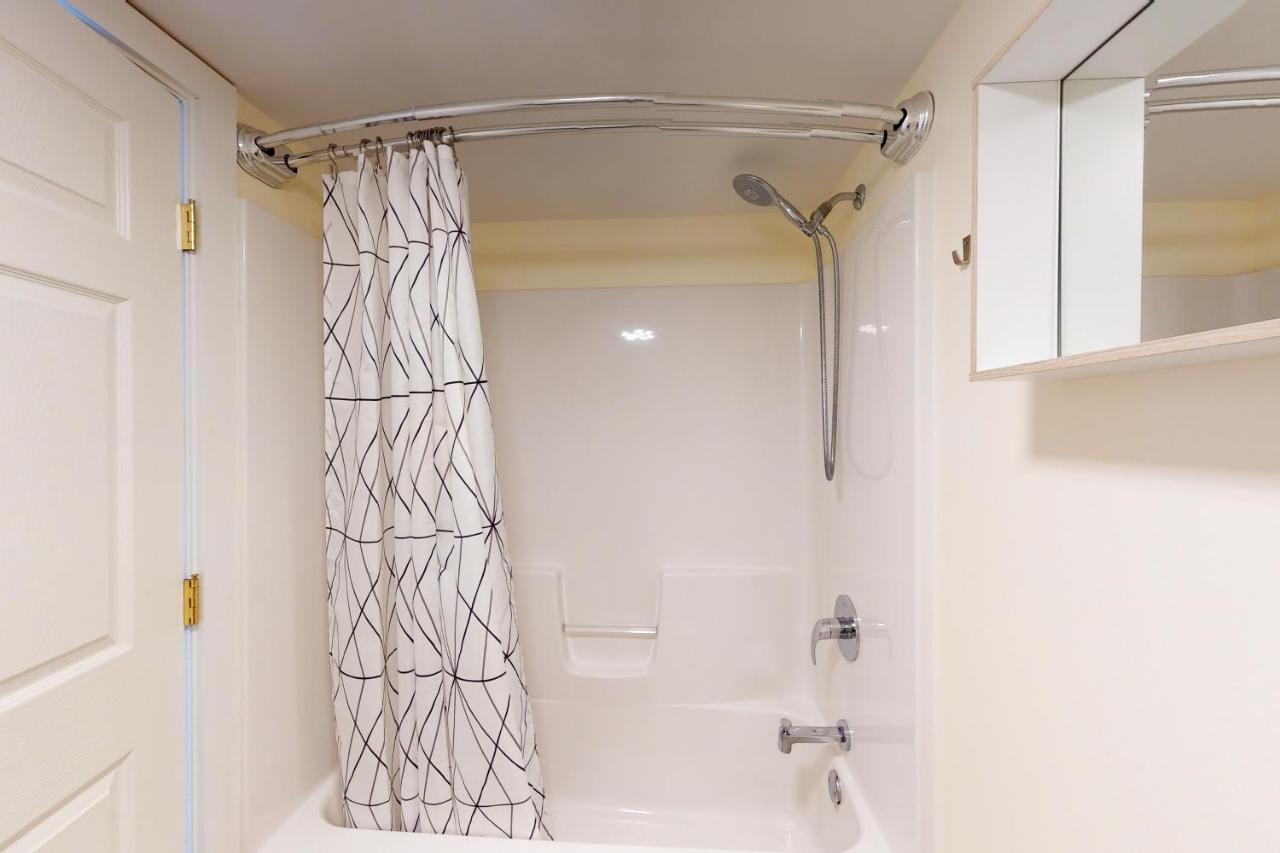 Pleasant Condos Ludlow Ngoại thất bức ảnh