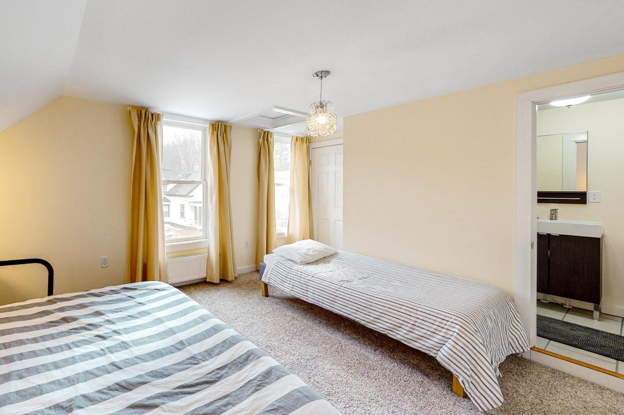 Pleasant Condos Ludlow Phòng bức ảnh